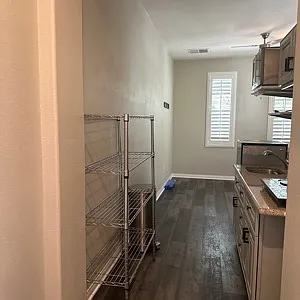 5216 Bay Crest Ln #STUDIO — Photo 10