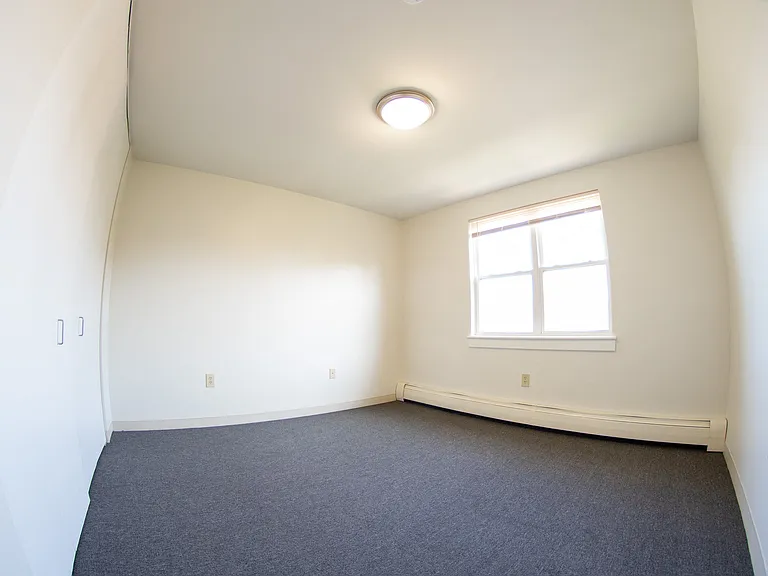 Newport Heights — Photo 16
