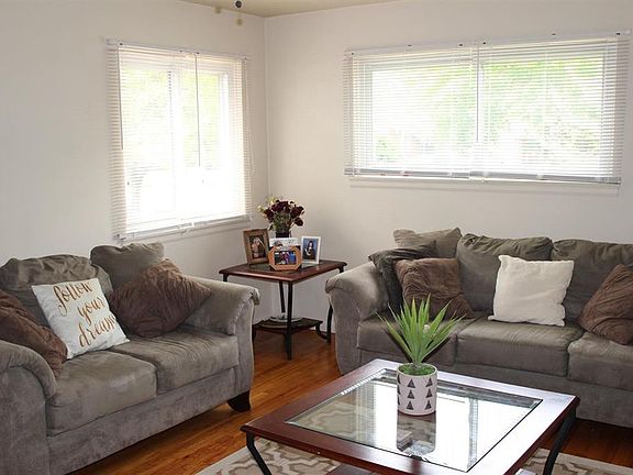 2nd image of 2552 Crofthill Dr