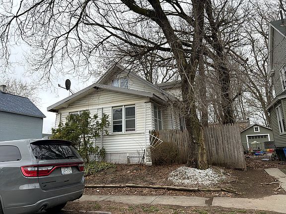 2nd image of 39 Vassar St