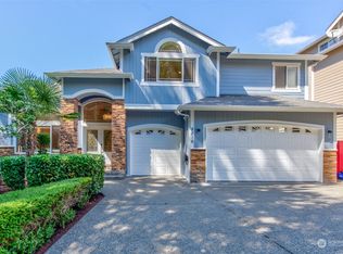 8216 NE 187th Way, Kenmore, WA 98028