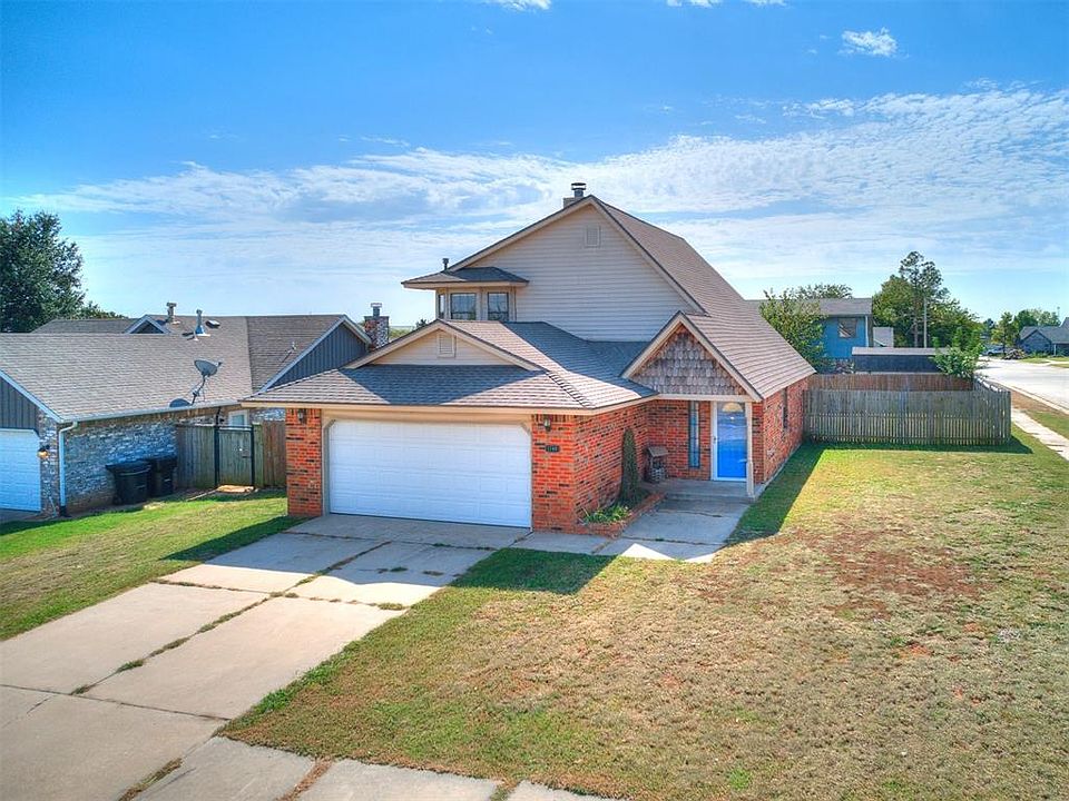 1st image of 1700 SE 15th St