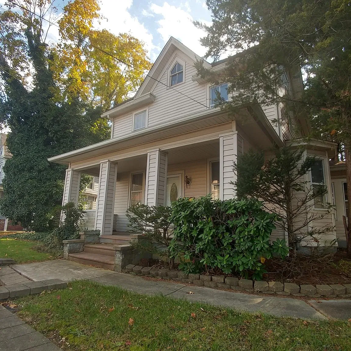140 E High St — Photo 4