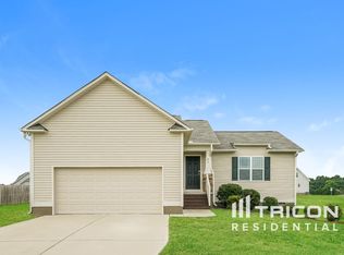 93 Cornfield Ln, Benson, NC 27504