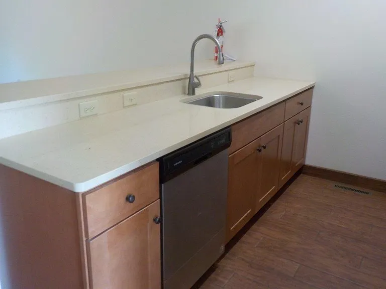 239 Easterly Pkwy — Photo 8