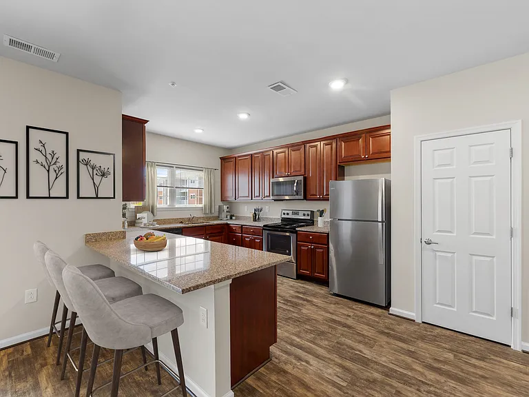 Residences of Summerlin — Photo 10