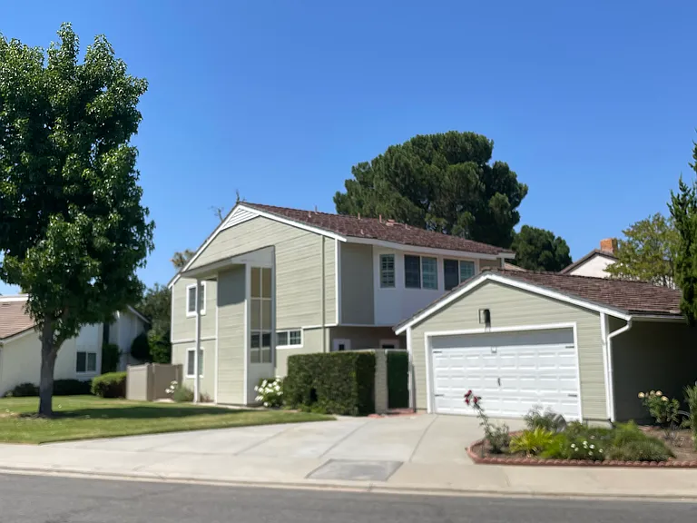 32001 Waterside Ln — Photo 1
