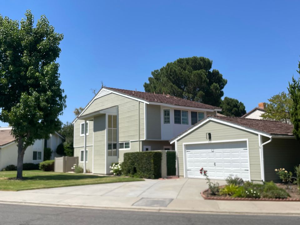 1st image of 32001 Waterside Ln