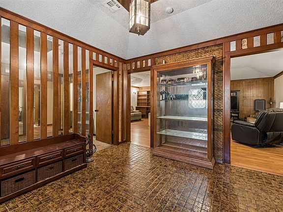 5th image of 14016 W Andrew Ln