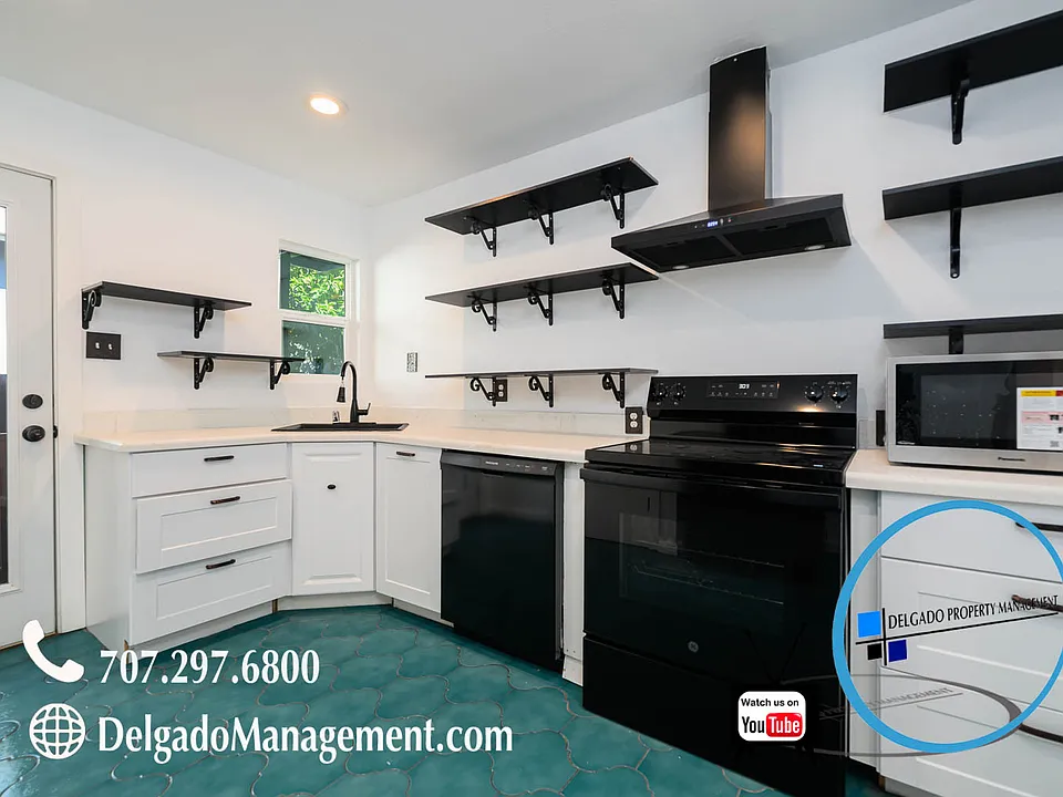 28 Alta Loma