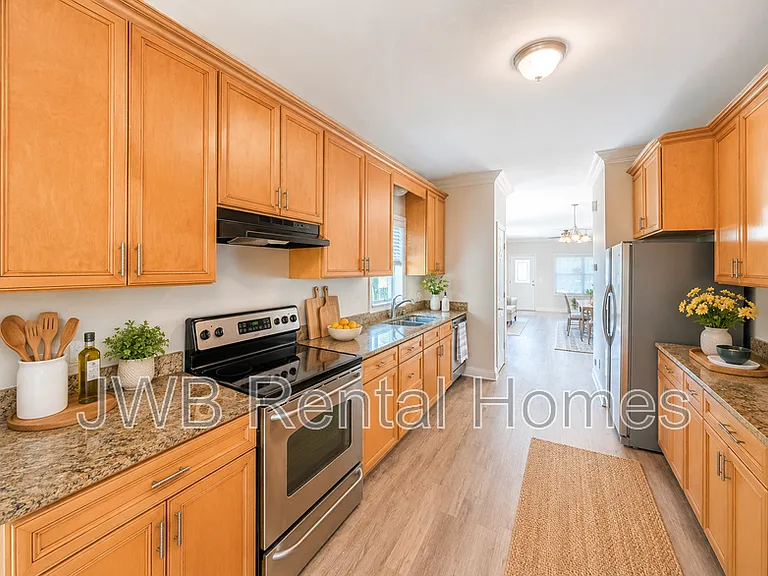 411 3rd Ave S #B — Photo 3