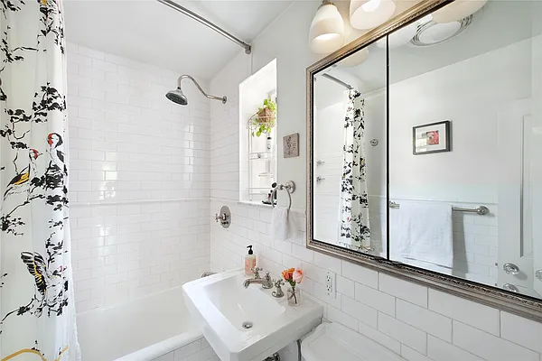 Sold by Douglas Elliman | media 31