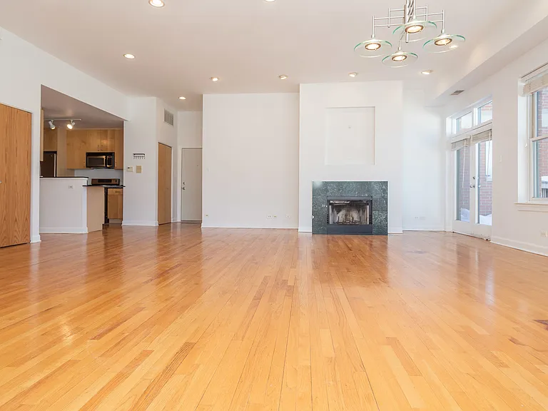 845 W Altgeld St #4D — Photo 9