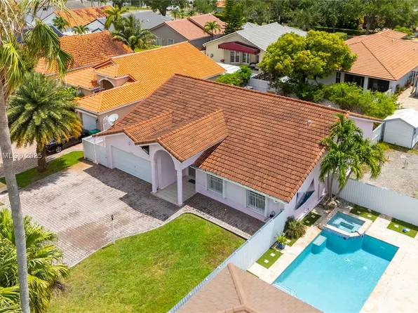 15103 NW 89th Ct, Miami Lakes, FL 33018