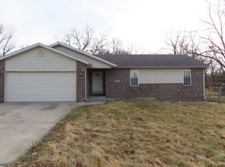 230 N Birchwood Dr, Muncie, IN 47304