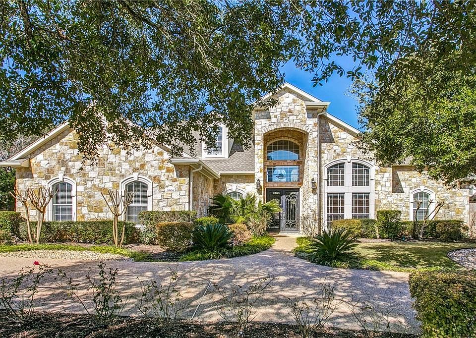 1st image of 3804 Trevino Dr