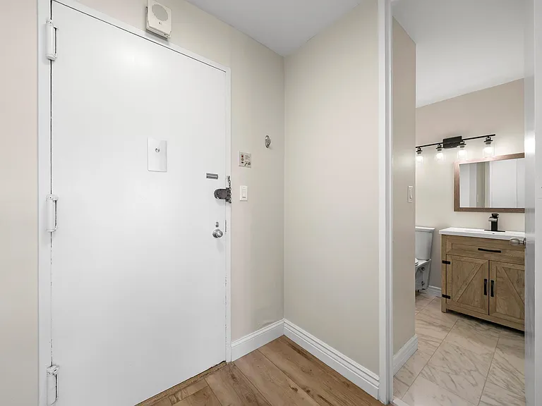 7002 Boulevard East #41-J — Photo 10
