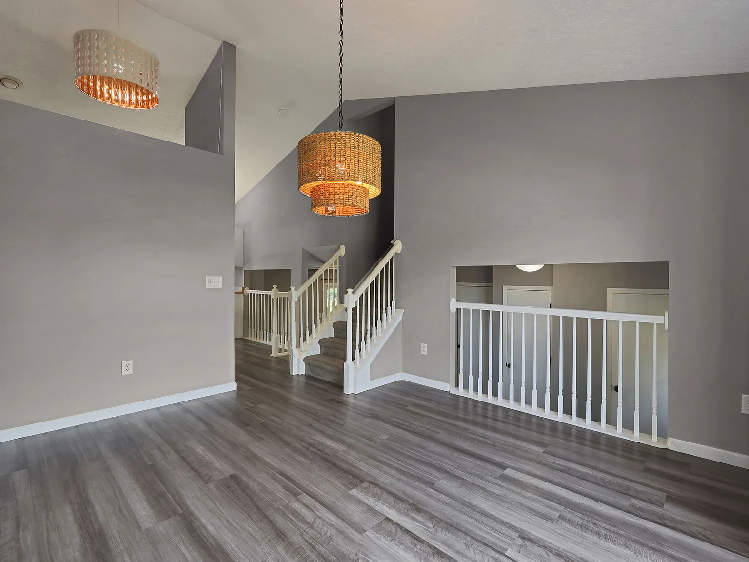 3 bed, 2.5 bath, 1360 sqft, $1,950 — Photo 3