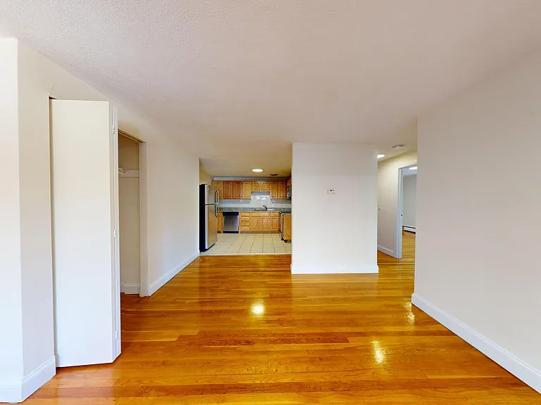 370 Babcock St #3G — Photo 8