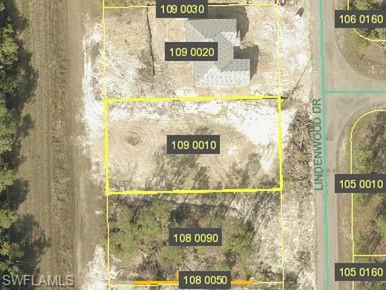 1823 Lindenwood DR, Lehigh Acres, FL 33972