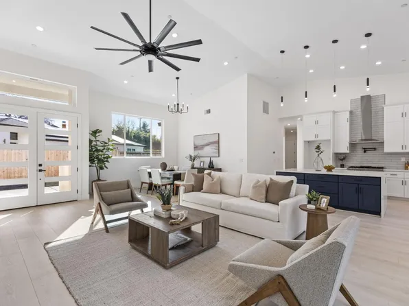 9017 Phoenix Ave, Fair Oaks, CA 95628