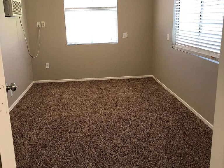 2502 W Summit Pl — Photo 12