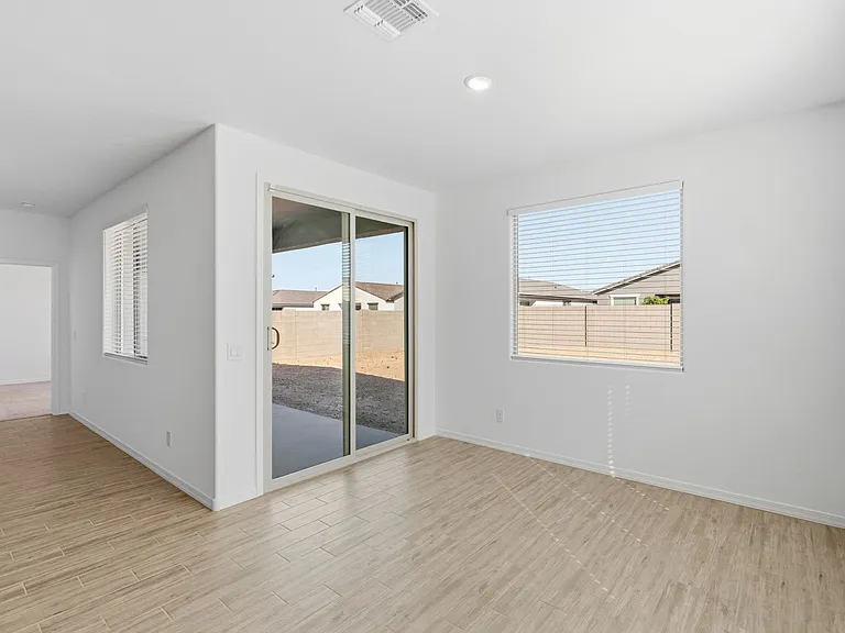 5528 W McNeil St — Photo 12