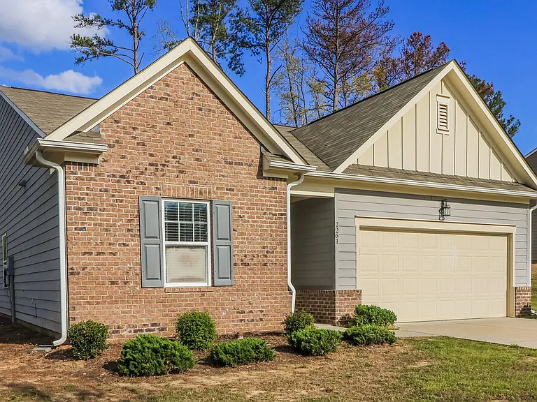 7261 Lacey Dr — Photo 3