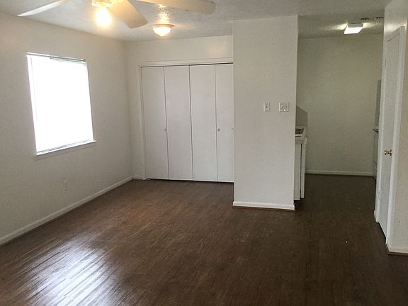 3rd image of 2507 Pecan Ridge Dr #A