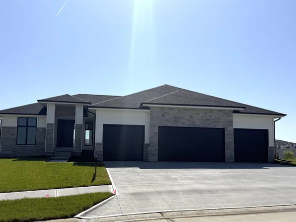6517 S 214th St, Elkhorn, NE 68022
