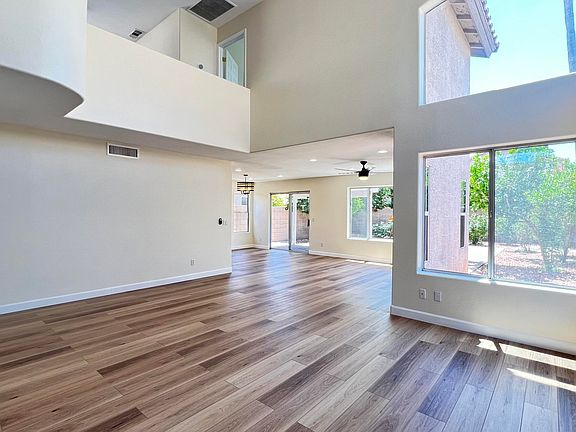 4th image of 4119 E COOLBROOK Avenue