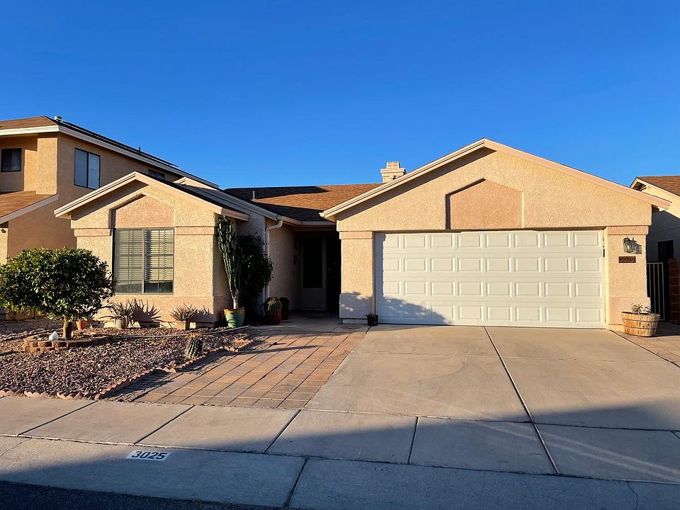 1st image of 3025 W Country Hill Dr