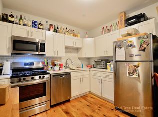 160 Chelsea St #3, Boston, MA 02128