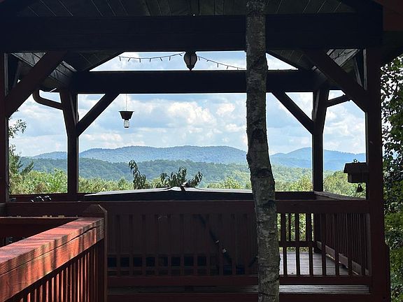 4th image of 603 Red Berry Ridge Rd