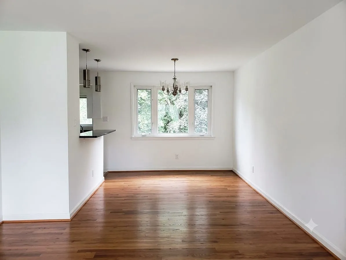4 bed, 1855 sqft, $4,545 — Photo 3