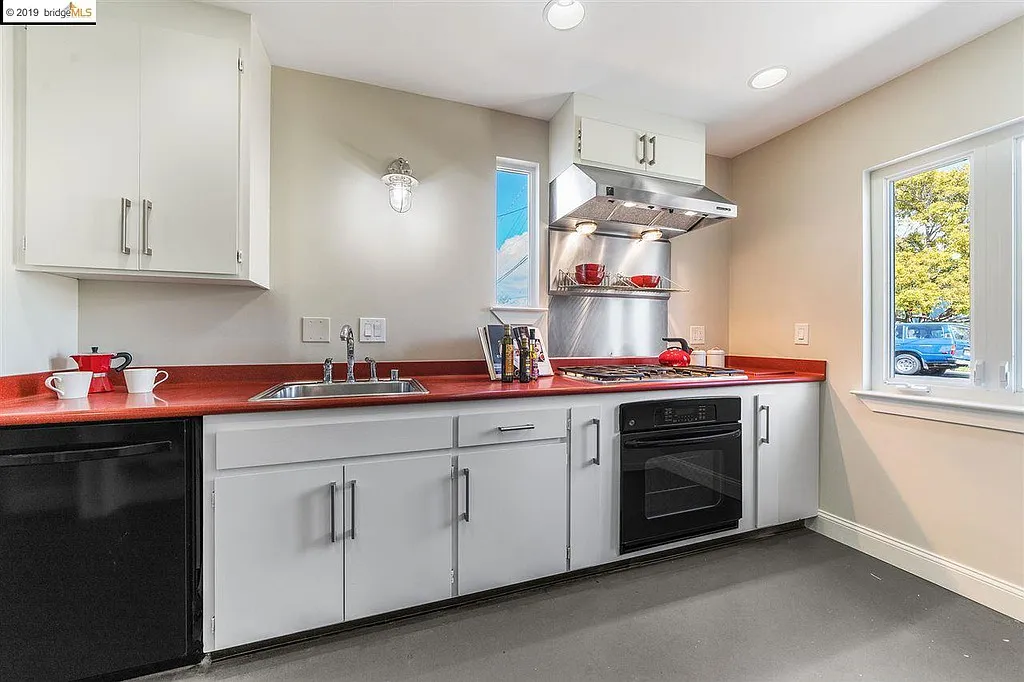 3 bed, 1288 sqft, $4,500 — Photo 3