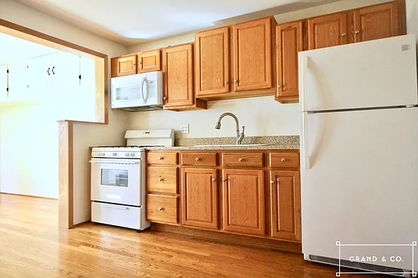 Rented by Grand & Co. | media 27