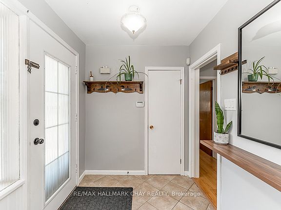 5th image of 23 Downsview Dr