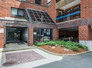 4 Summit Dr APT 313, Reading, MA 01867