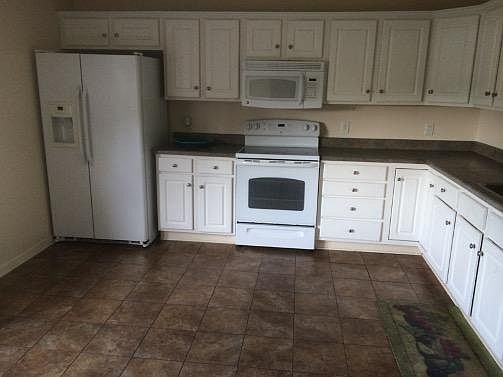 2nd image of 4757 Cambridge Dr