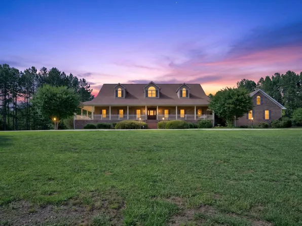 1823 Gowdeysville Rd, Gaffney, SC 29340