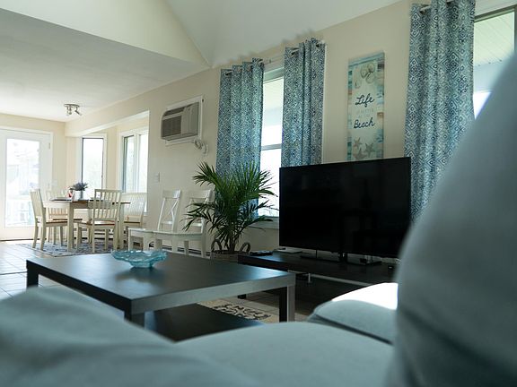 5th image of 35 Briarwood Ave