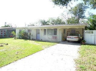 3688 Stokes Dr, Sarasota, FL 34232