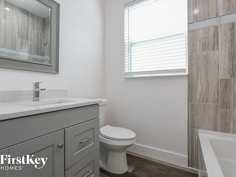 2698 Escambia Cir — Photo 13