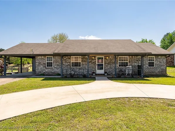 425 Eastgate Dr, Charleston, AR 72933