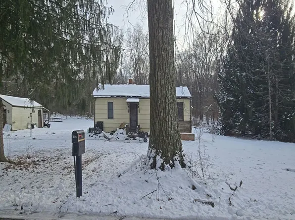 326 Brent Rd, Grove City, PA 16127