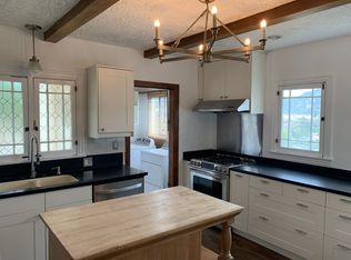 650 Atkins Dr, Glendale, CA 91206