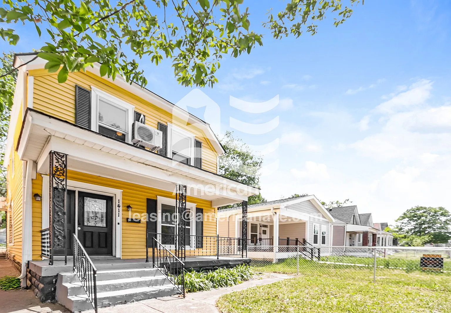 3 bed, 2.0 bath, 1453 sqft, $1,072 — Photo 2