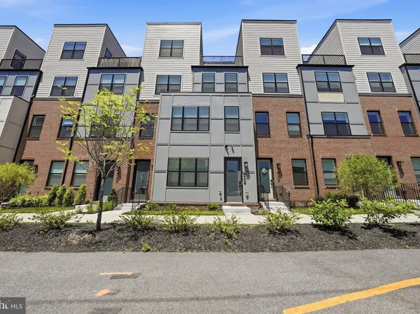 4927 Eisenhower Ave, Alexandria, VA 22304