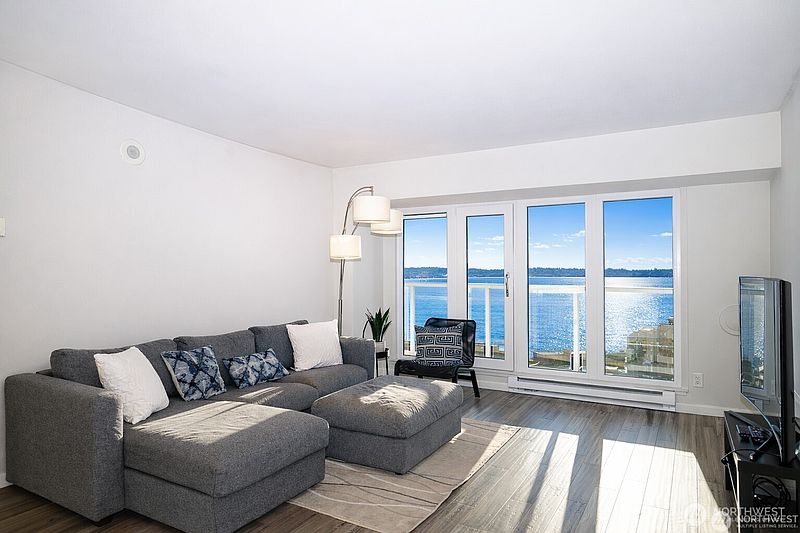 3rd image of 121 Vine Street #1702